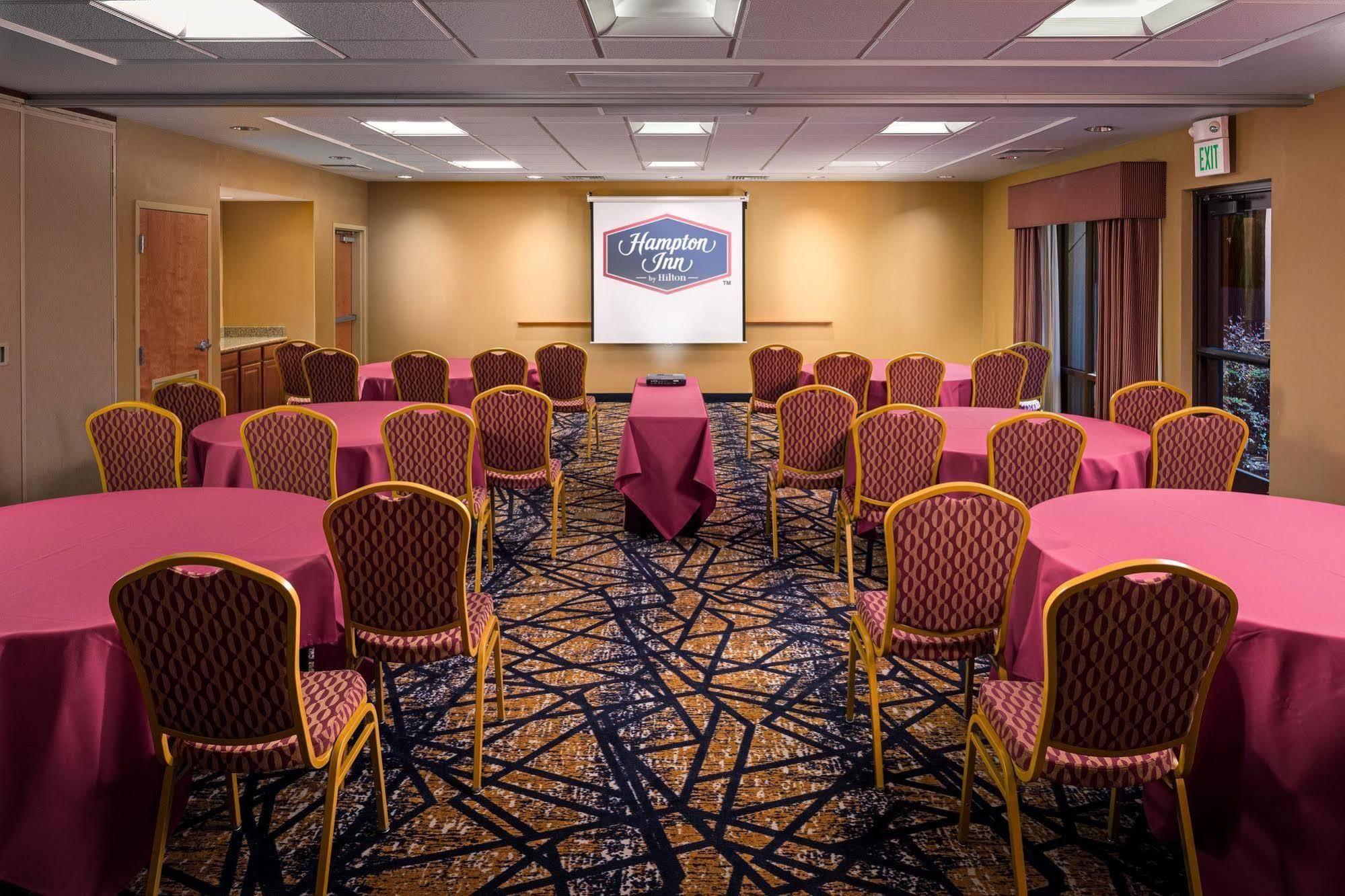Hampton Inn & Suites Windsor-Sonoma Wine Country Экстерьер фото