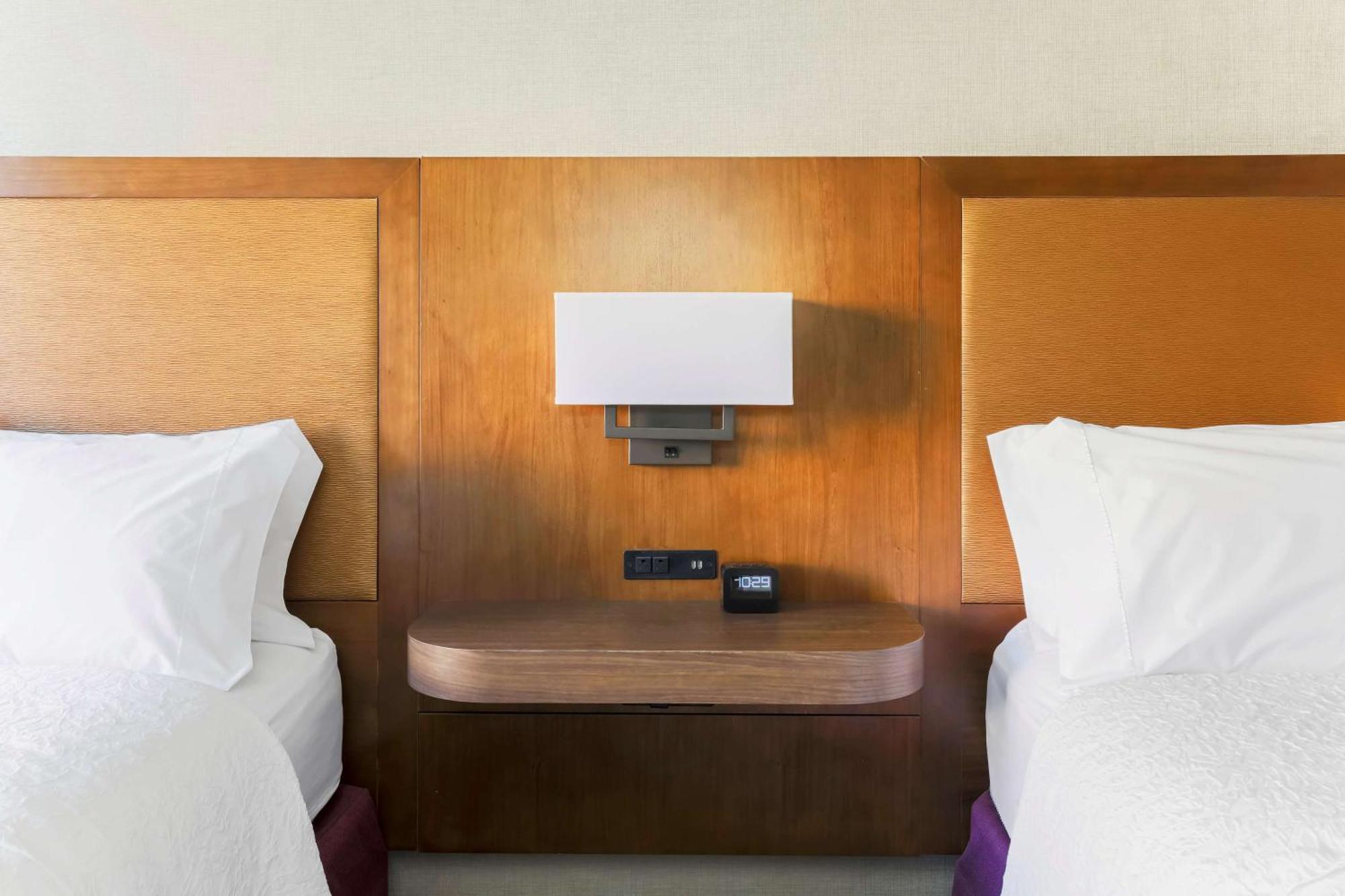 Hampton Inn & Suites Windsor-Sonoma Wine Country Экстерьер фото