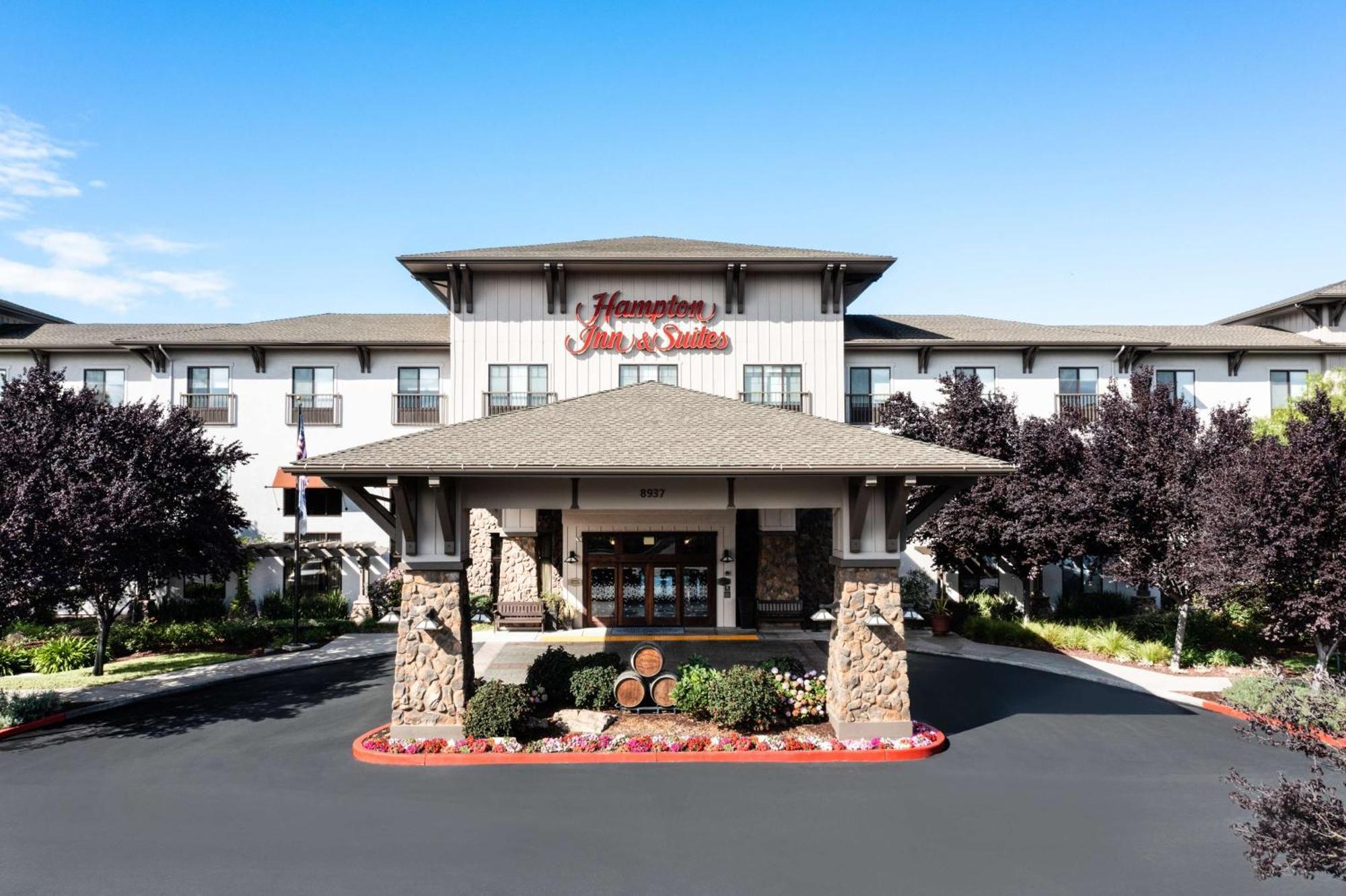 Hampton Inn & Suites Windsor-Sonoma Wine Country Экстерьер фото